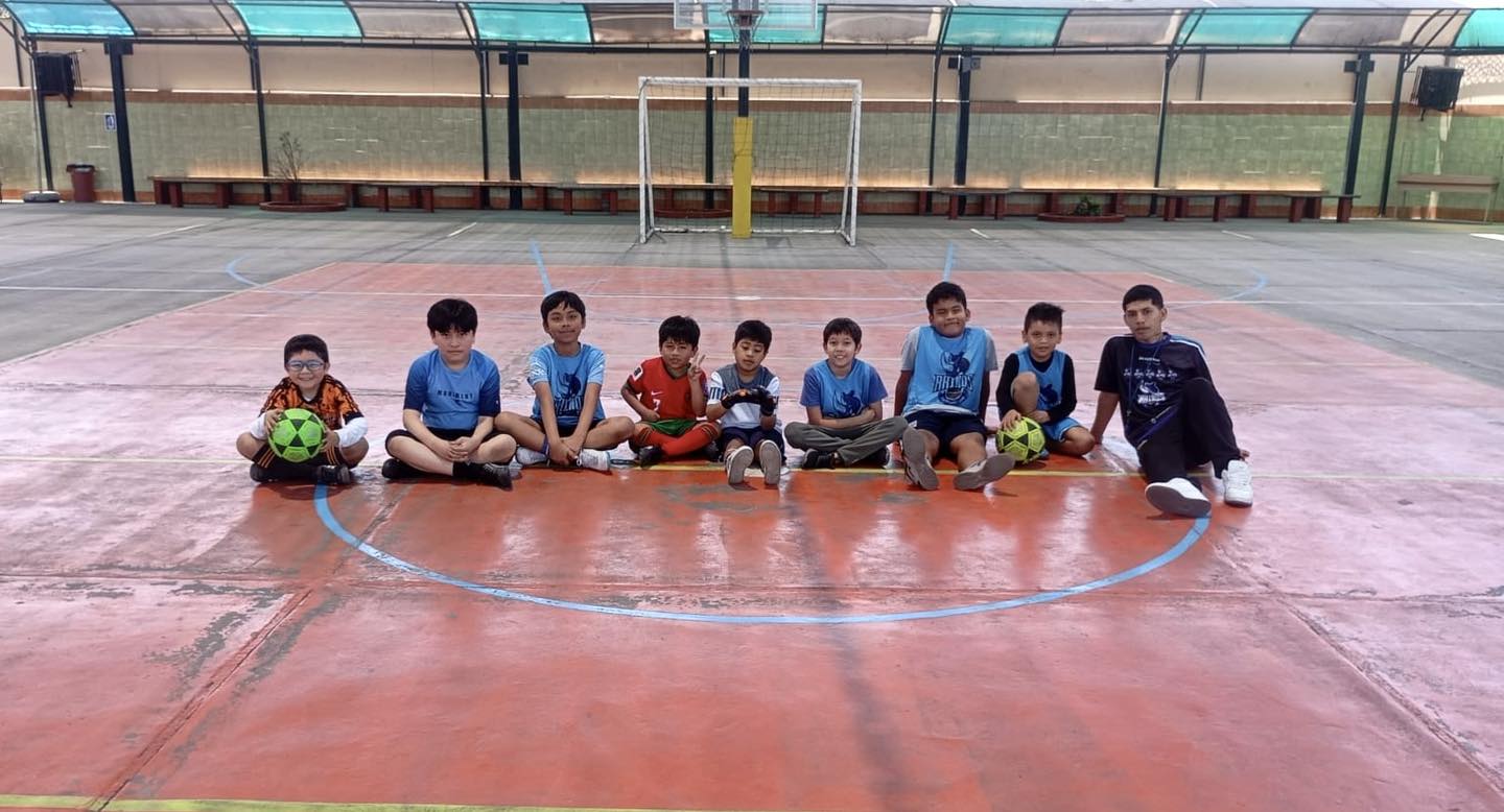 RHINOS inicia talleres de fútbol para niños durante todo el 2025