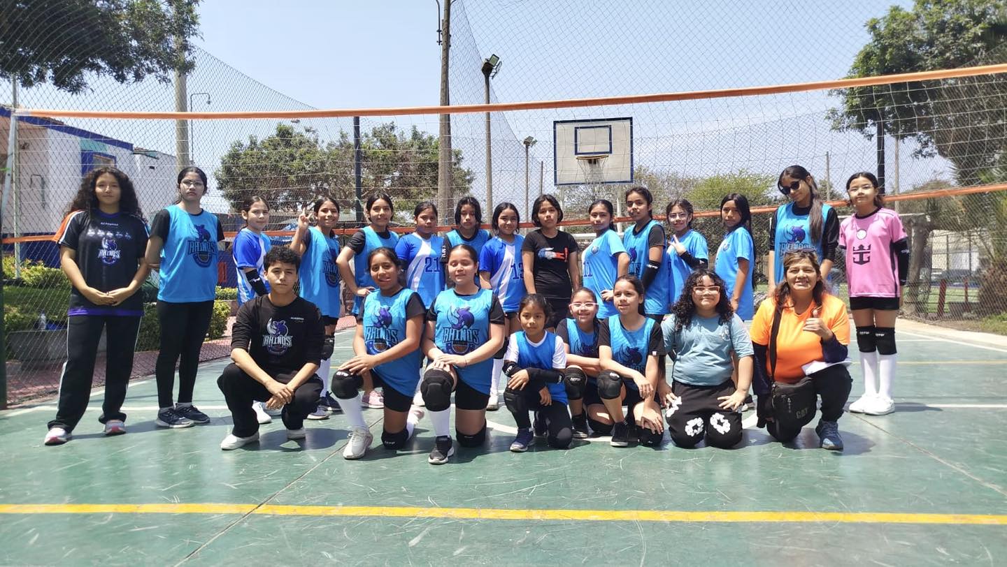 RHINOS celebra partido amistoso de vóley con IE República de Uruguay