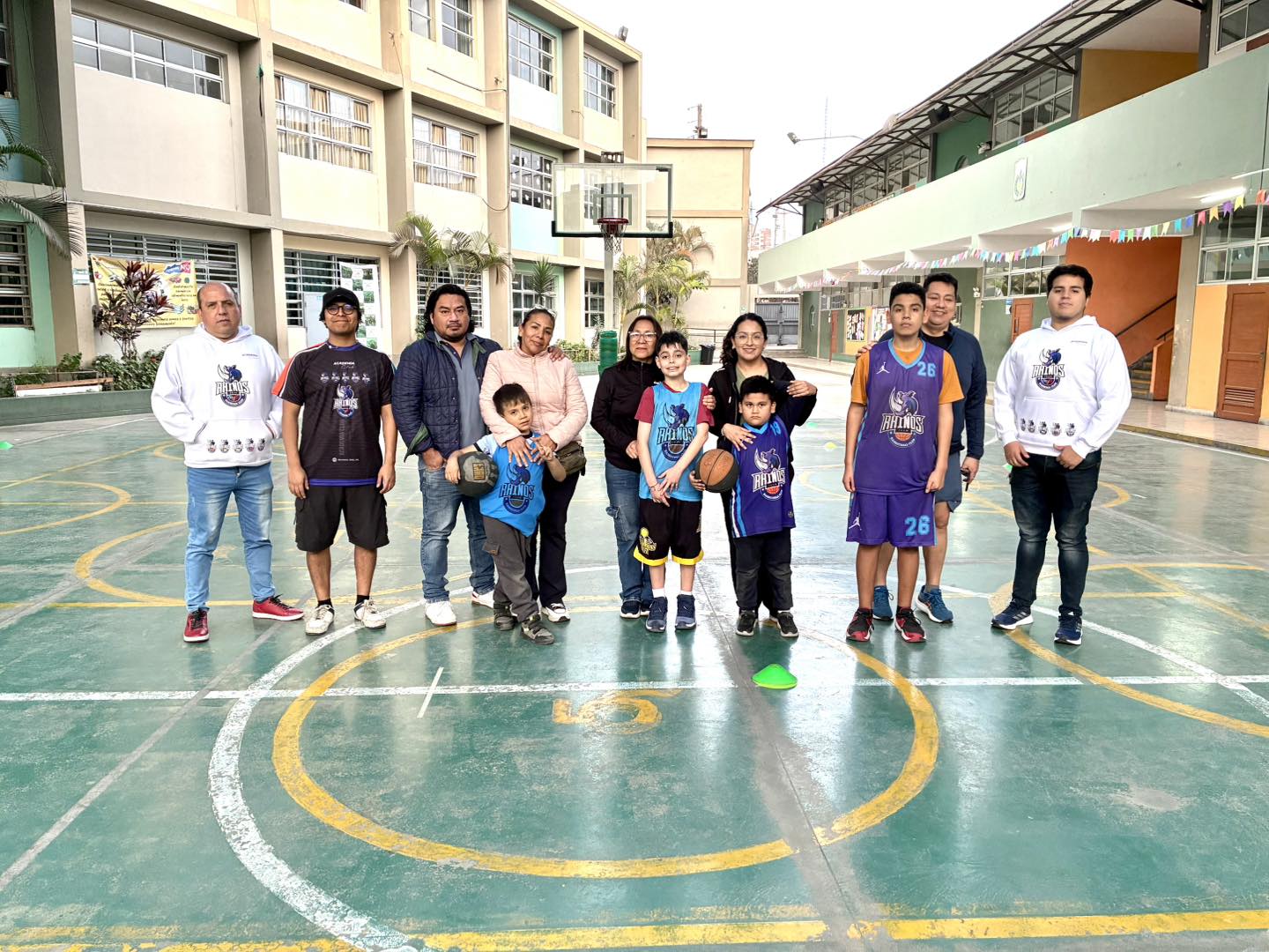 RHINOS lanza talleres de básquet para niños todo el 2025